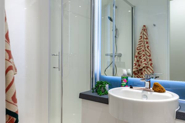 Classic Plus En Suite room type